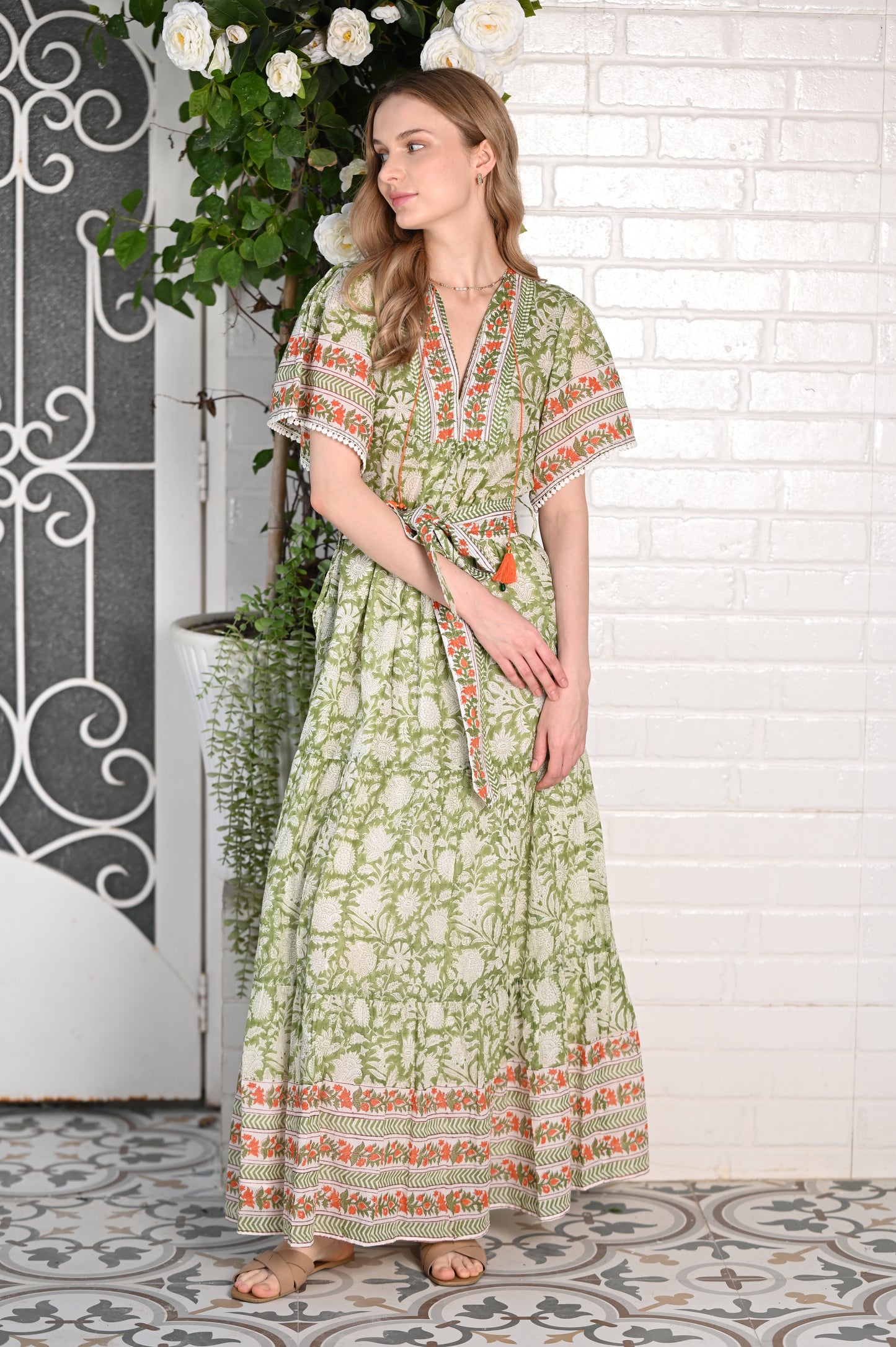 JULIE MAXI
