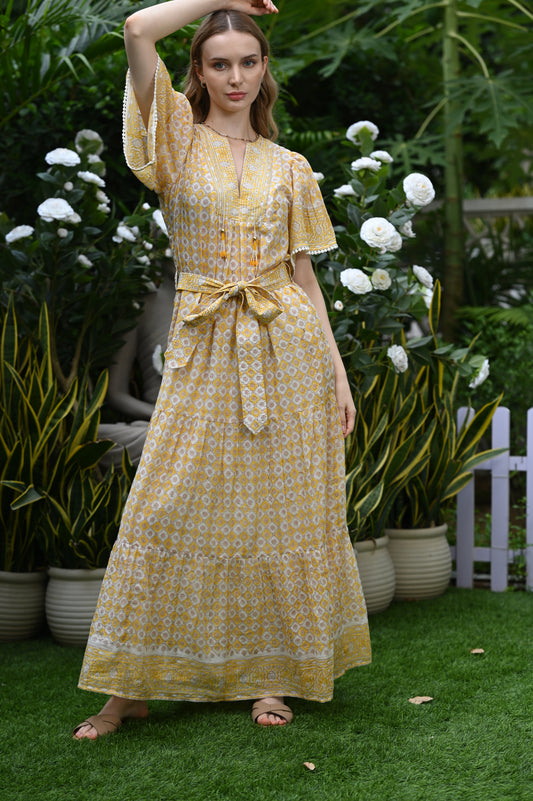 JULIE MAXI